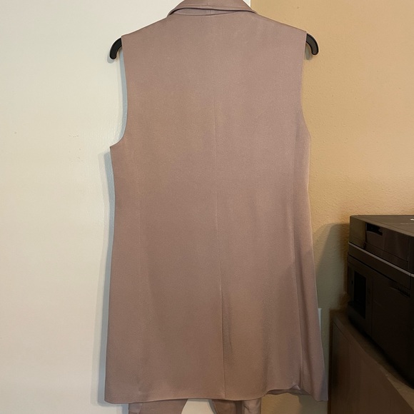 Club Monaco Open Long Vest - M/L - Picture 3 of 6
